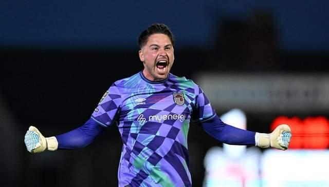 他得到了, 出战的机会, 球大战中落