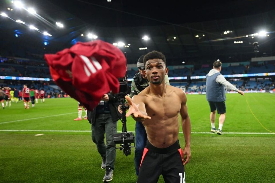 cTjCI, 位前锋寄予